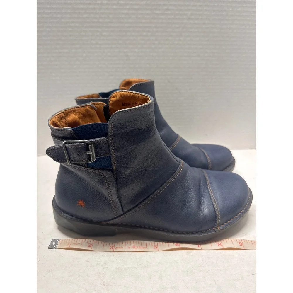 Art Company Navy Leather Ankle Boots Made in Spain Size 39 8.5 Buckle Zip 917